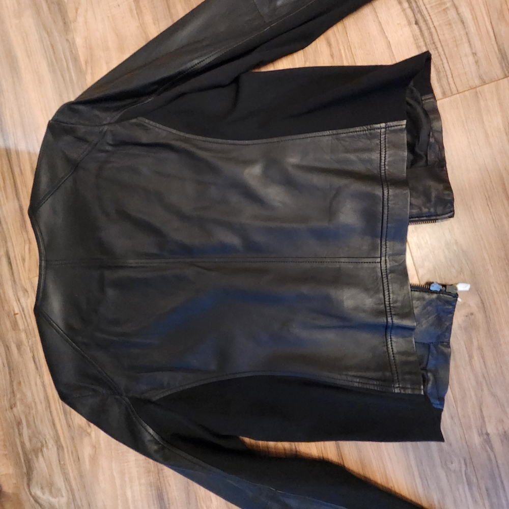 Leather jacket - Picture 7 of 11